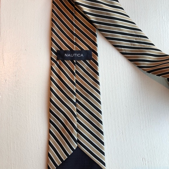 Men’s Nautica Tie - Picture 3 of 3